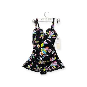 Women’s NWT Profile by Gottex black multicolor one piece, size 10D